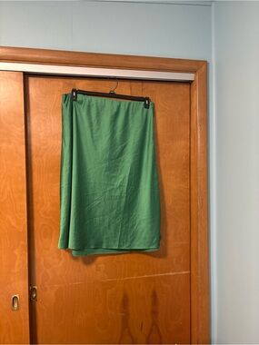 Women's Midi Skirt in Emerald Green